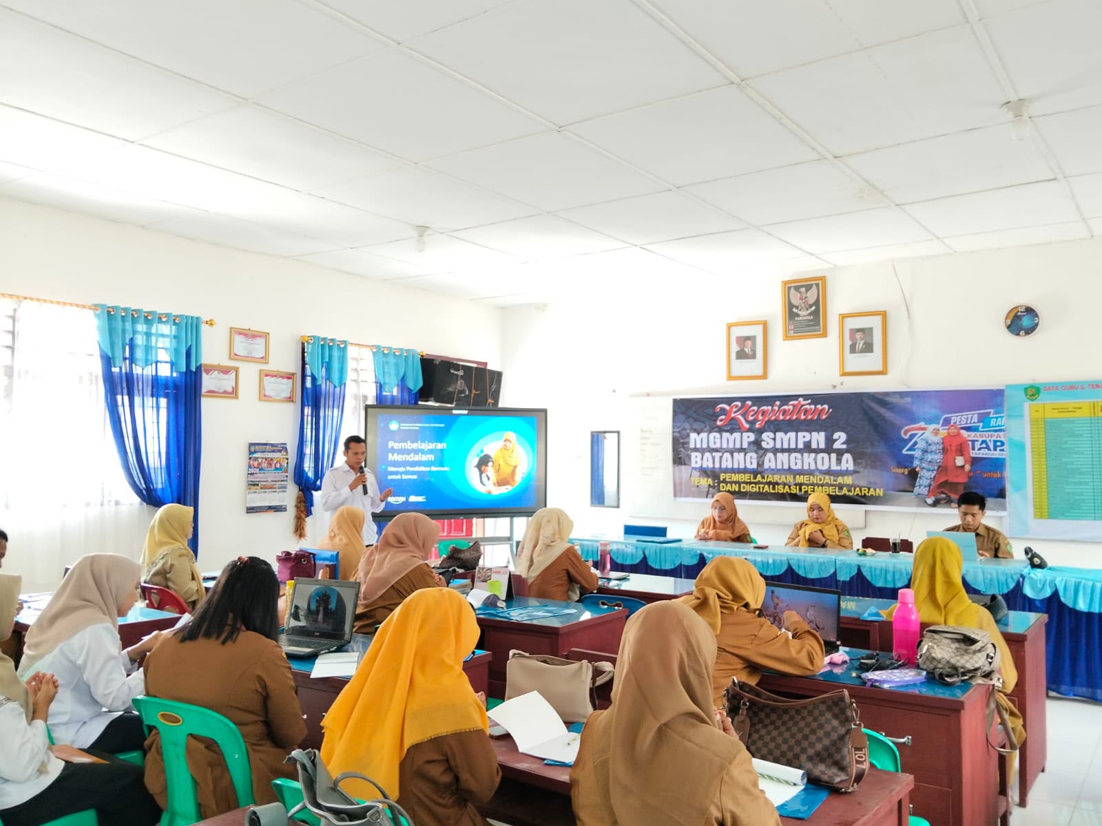 Kegiatan MGMP Guru SMP Negeri 2 Batang Angkola
